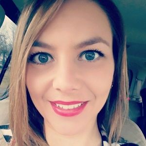 Meet your Posher, Leanne